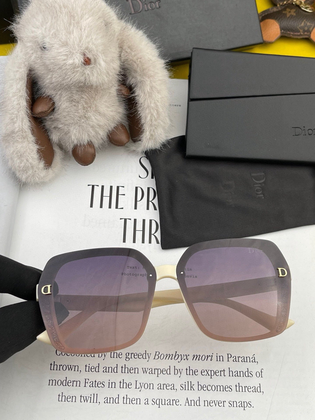 Dior D3200 Polarized Fashion Blue Lens Sunglasses for Men & Women - 431777 - detail image 3