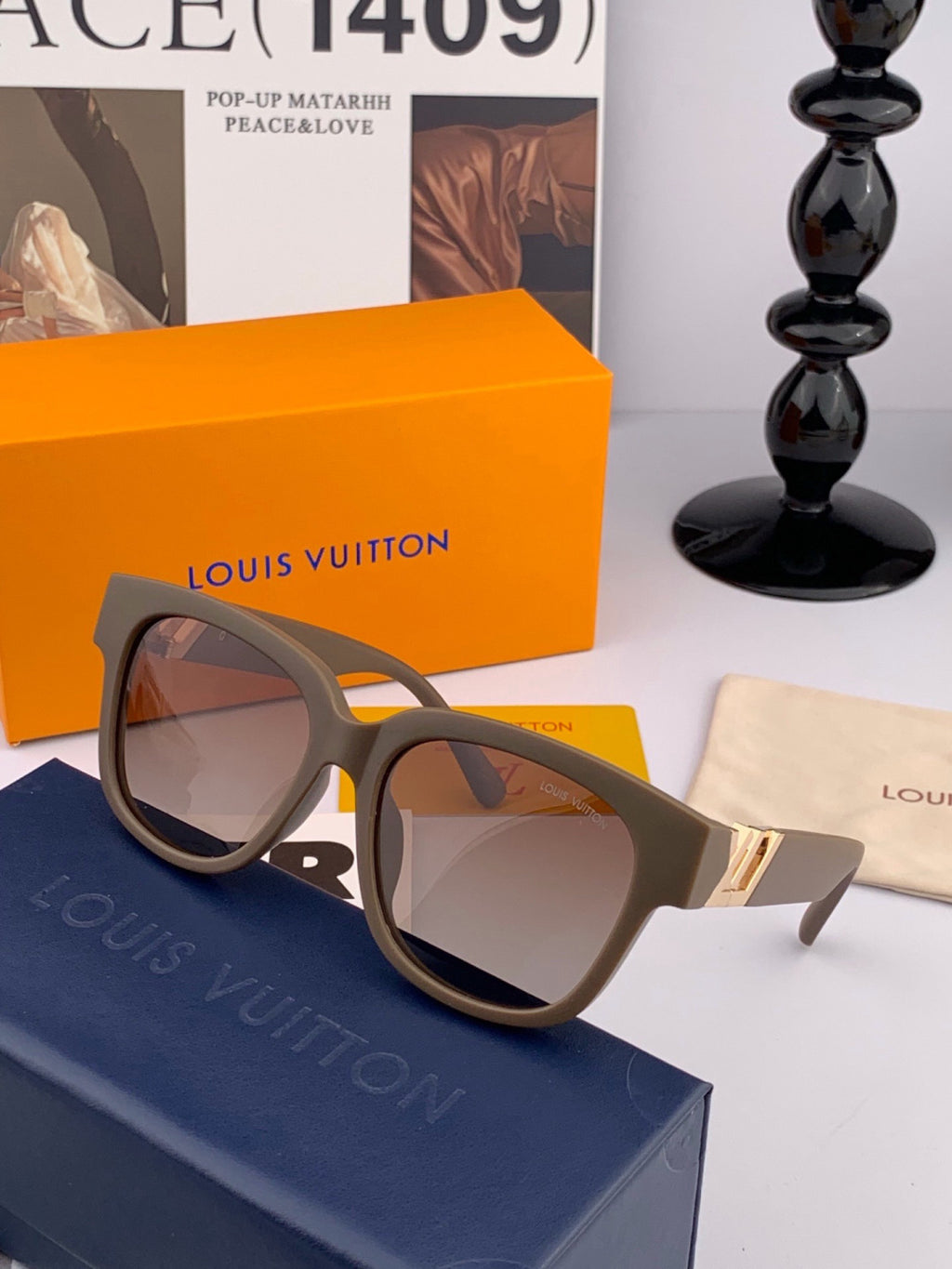 Louis Vuitton L5516 Polarized Square Brown Lens Sunglasses for Men & Women - detail image 3