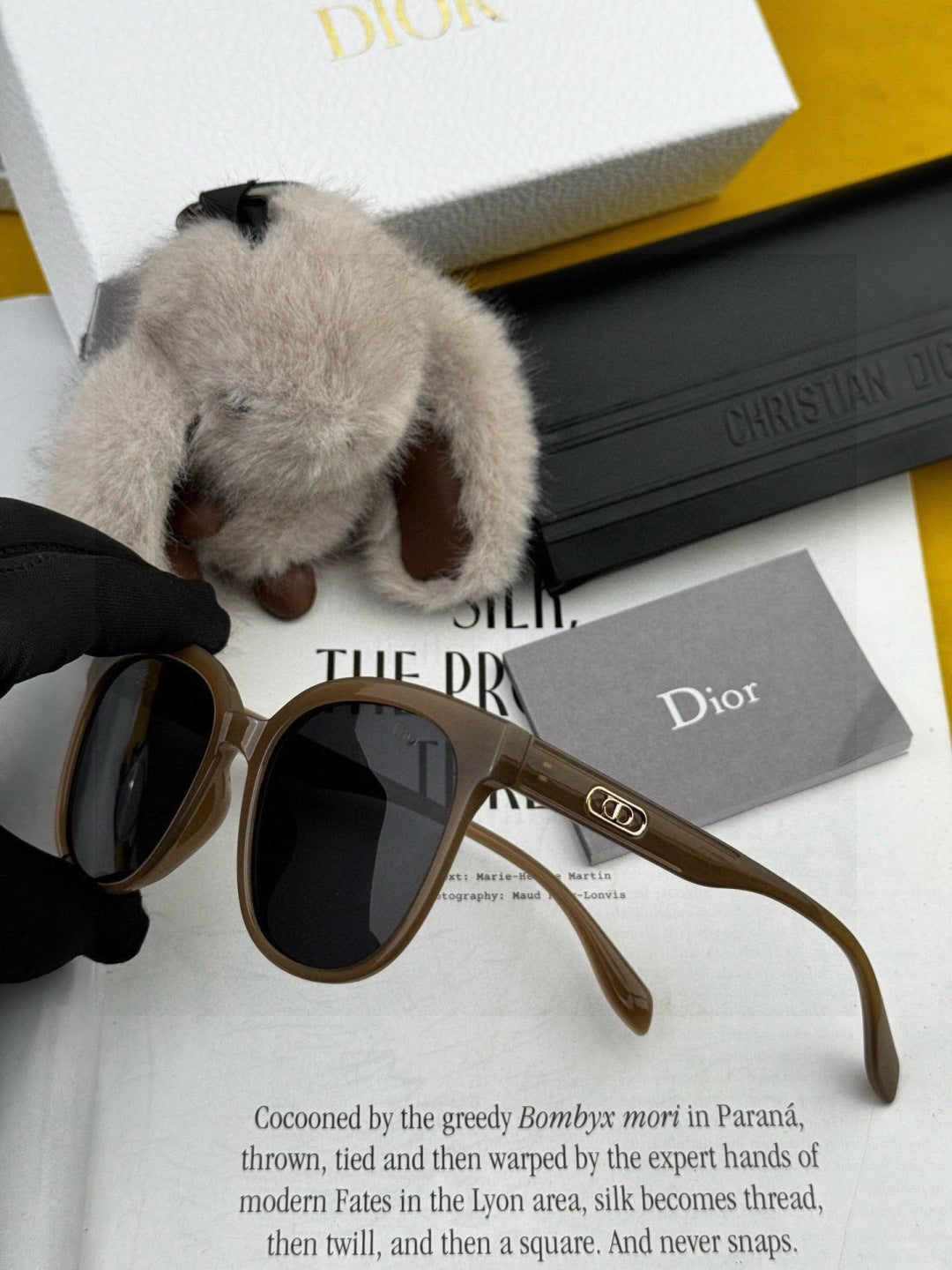 Dior D6106 Polarized Round Red Lens Sunglasses for Men & Women - 431772 - detail image 6
