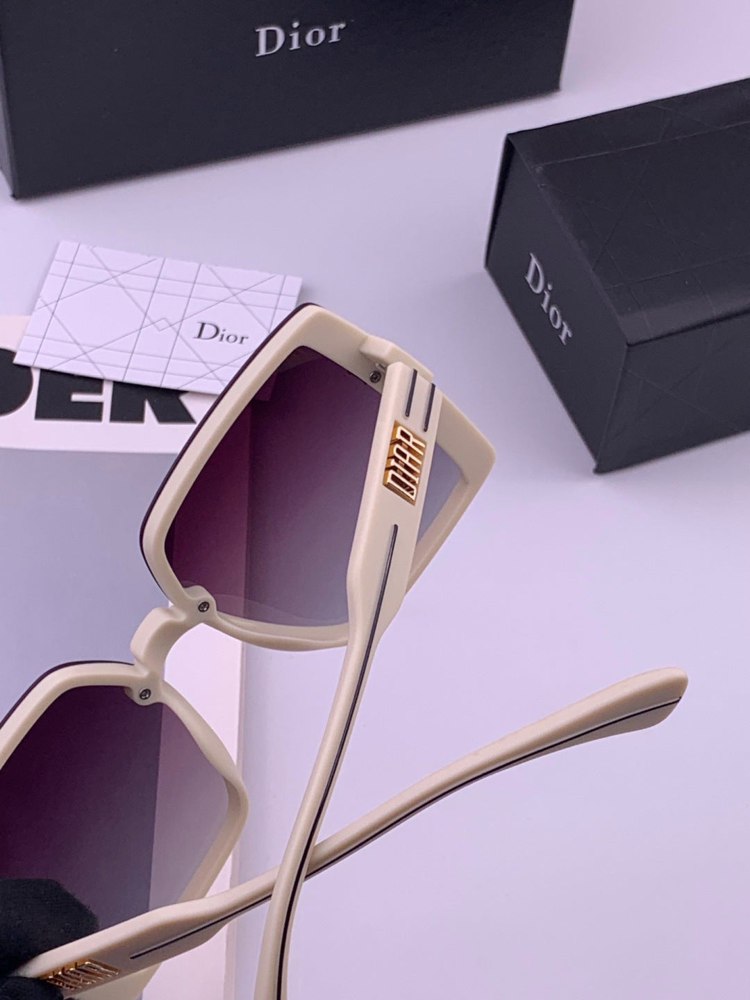Dior D5290 Polarized Square Black Lens Sunglasses for Men & Women - 431774 - detail image 5