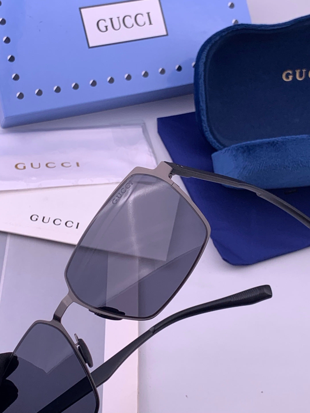 Gucci G5226 Fashion Gold Lens Sunglasses for Men & Women - 431336 - detail image 3