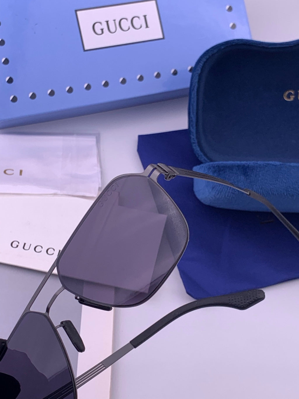 Gucci G0862 Fashion Gold Lens Sunglasses for Men & Women - 431337 - detail image 3