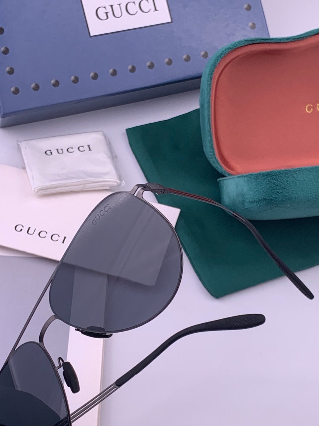 Gucci G1381 Fashion Gold Lens Sunglasses for Men & Women - 431342 - detail image 4