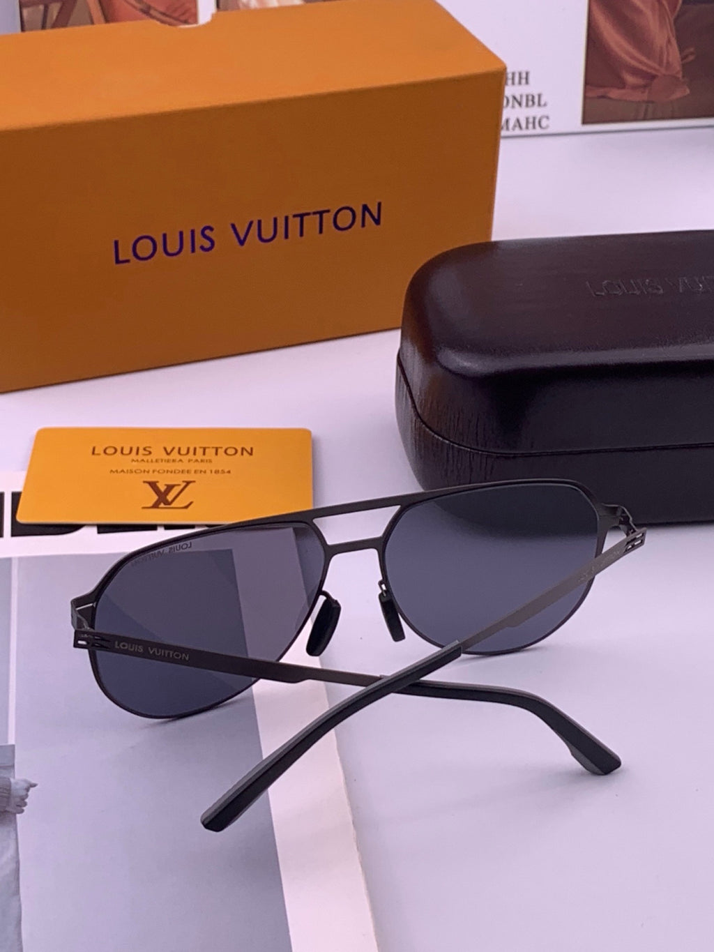 Louis Vuitton L712 Fashion Brown Lens Sunglasses for Men & Women - 431155 - detail image 5