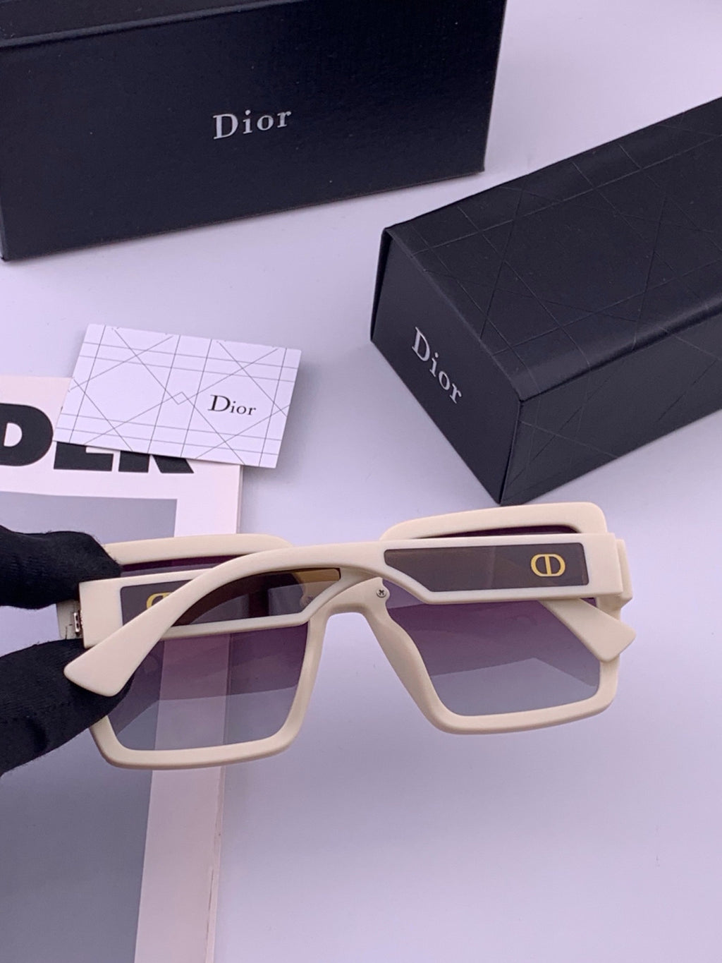 Dior CD3917 Polarized Square Red Lens Sunglasses for Women - detail image 4