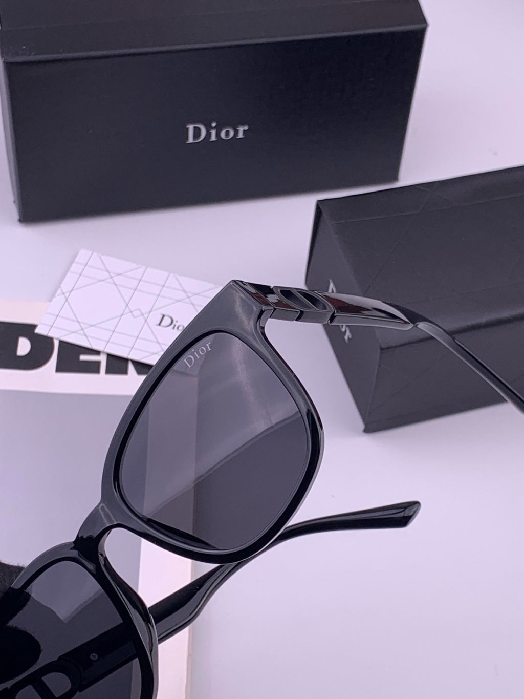 Dior D8913 Polarized Square Black Lens Sunglasses for Men & Women - 449107 - detail image 3