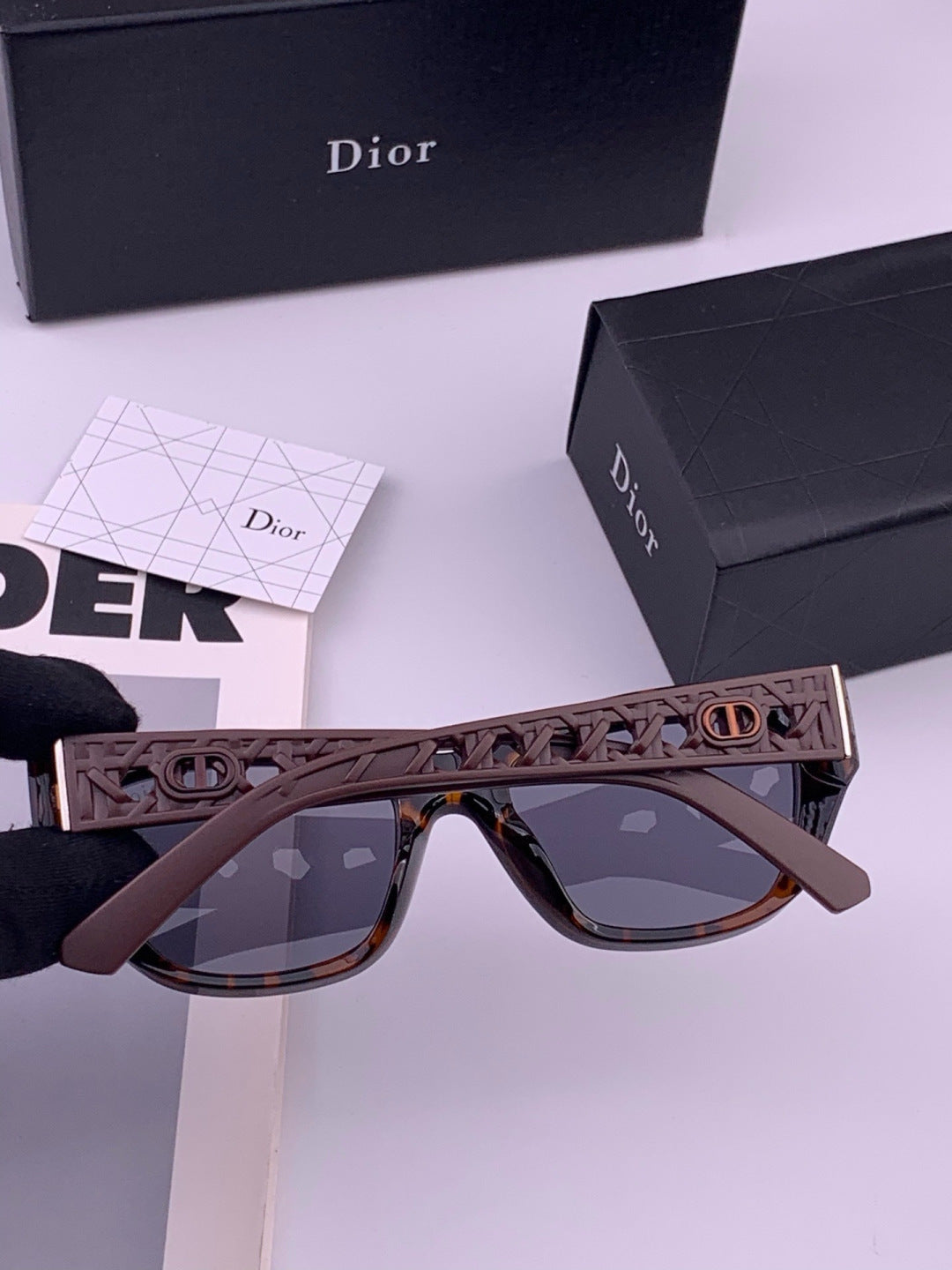 Dior D7911 Polarized Square Black Lens Sunglasses for Men & Women - 449093 - detail image 3