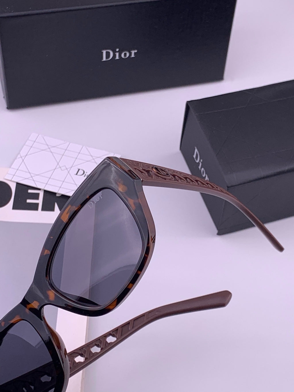 Dior D7911 Polarized Square Black Lens Sunglasses for Men & Women - 449093 - detail image 2