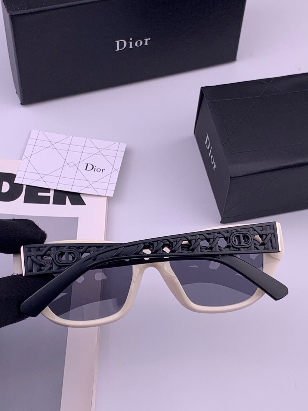 Dior D7911 Polarized Square Blue Lens Sunglasses for Men & Women - detail image 4
