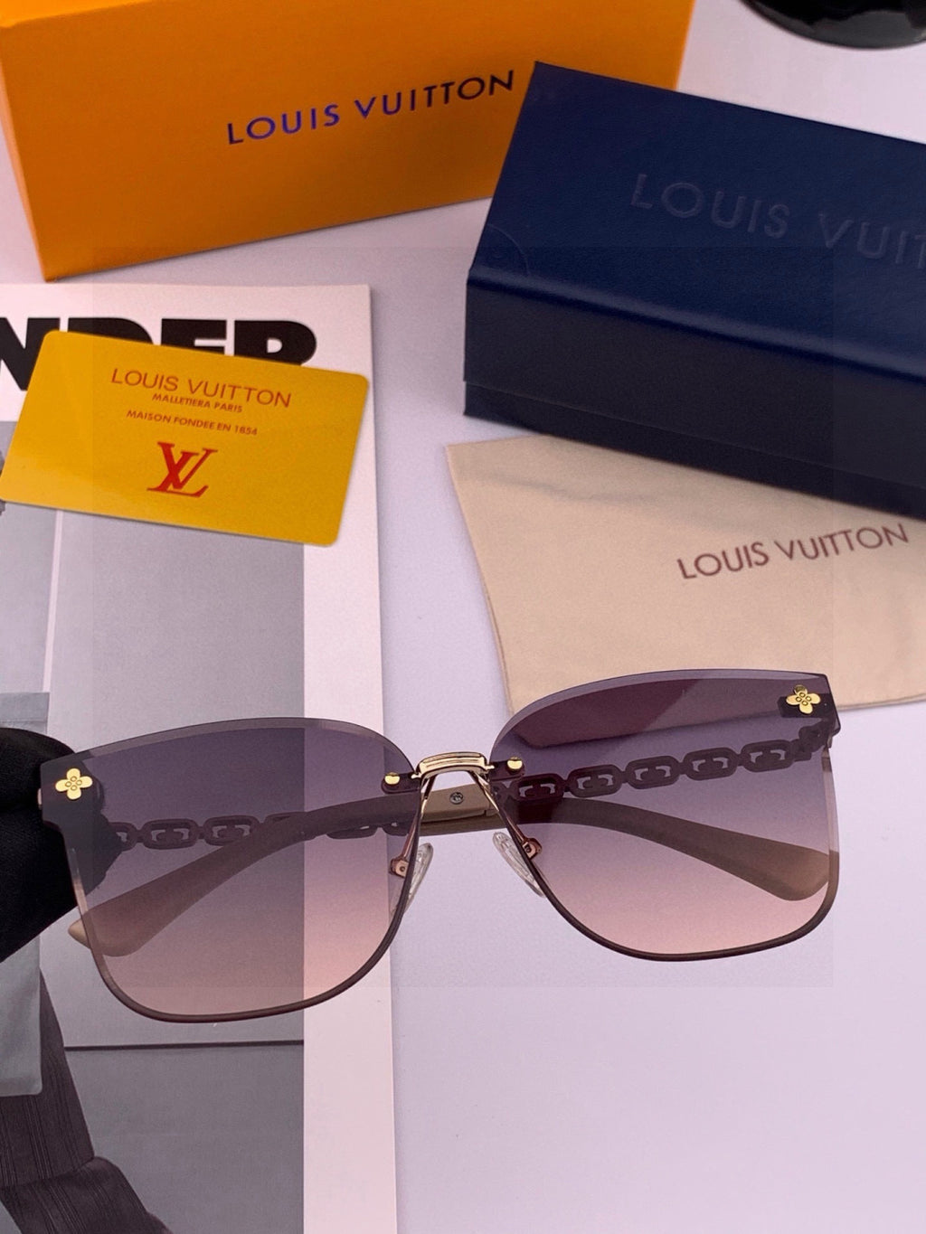 Louis Vuitton L7101 Square Gold Lens Sunglasses for Men & Women - 448590 - detail image 2