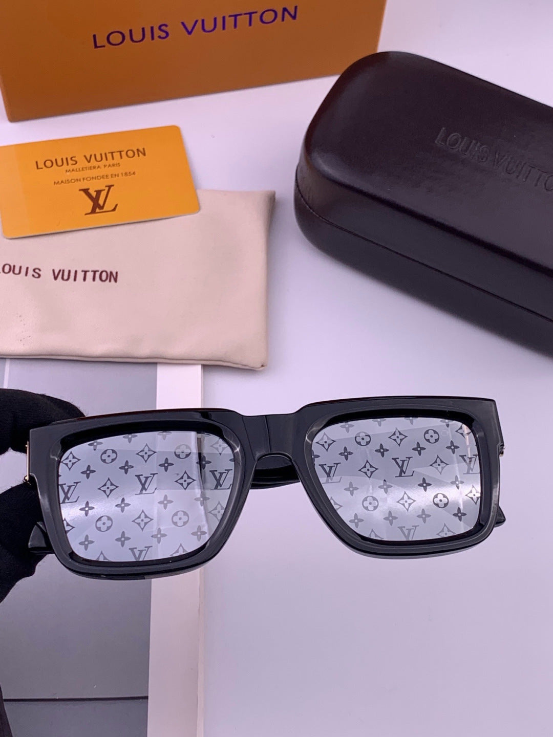 Louis Vuitton L4443 Square Black Lens Sunglasses for Women - 448596
