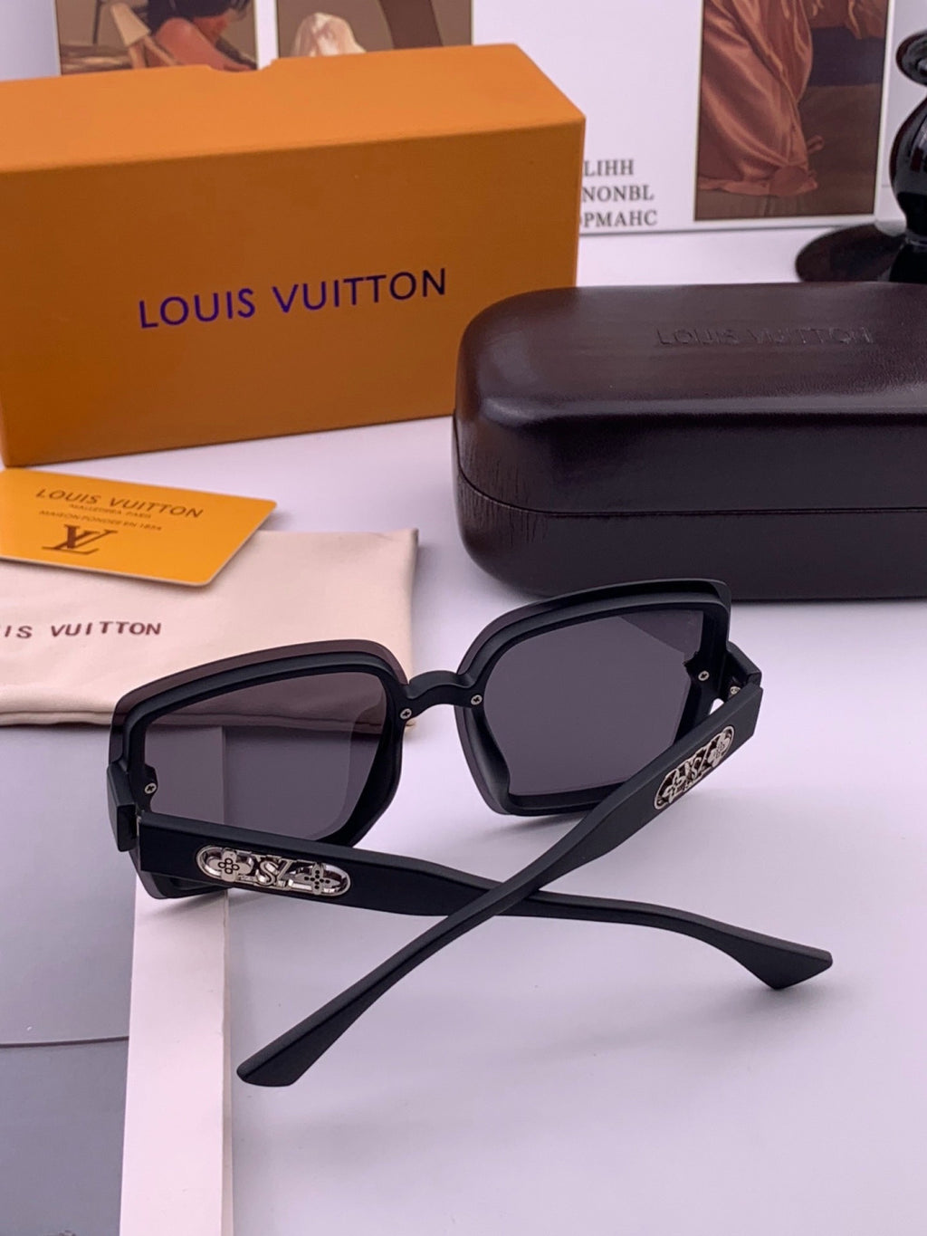 Louis Vuitton Polarized Square Brown Lens Sunglasses for Men & Women - 448597 - detail image 4