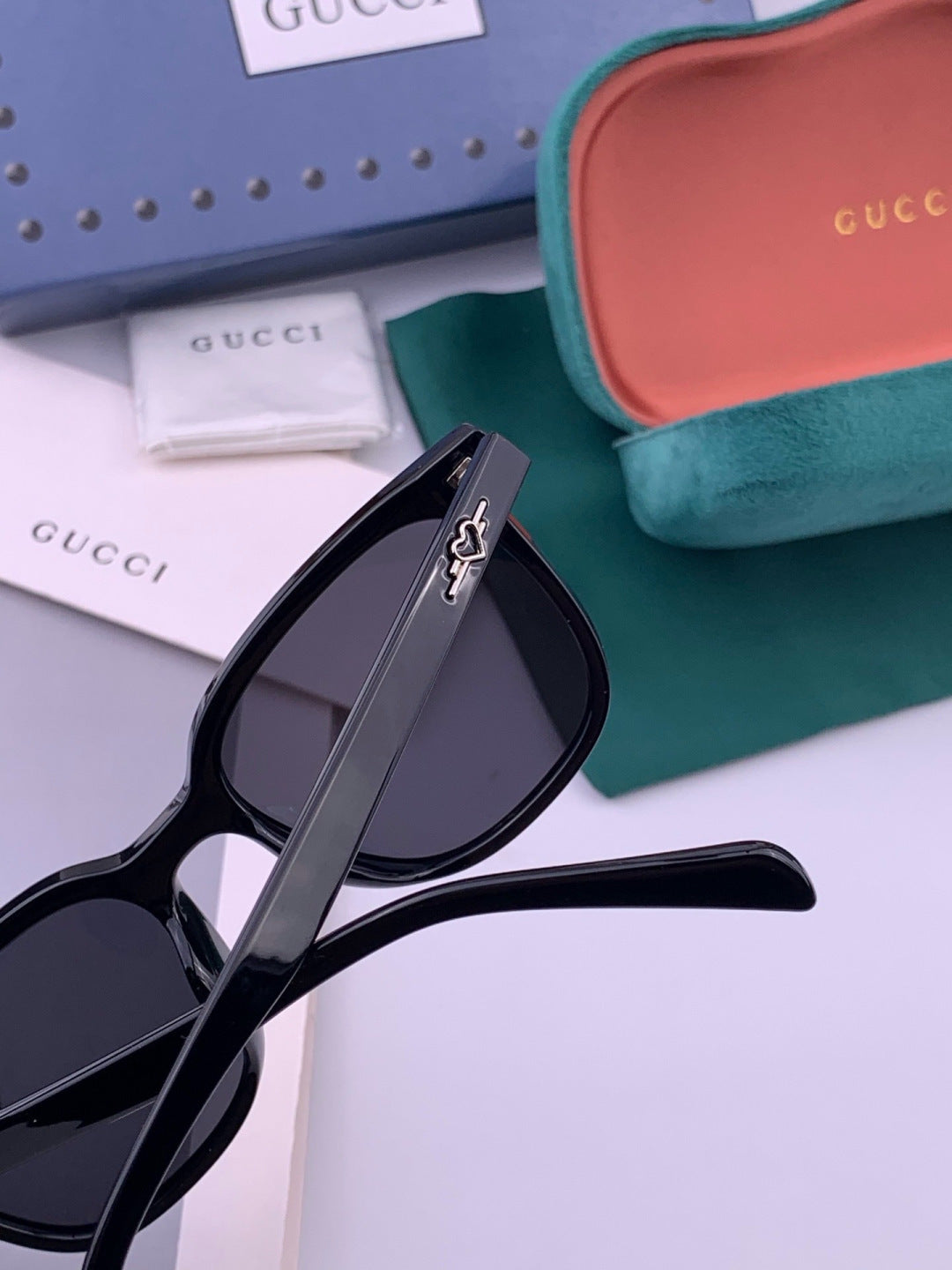 Gucci G12040 Polarized Square Black Lens Sunglasses for Men & Women - 448725 - detail image 4