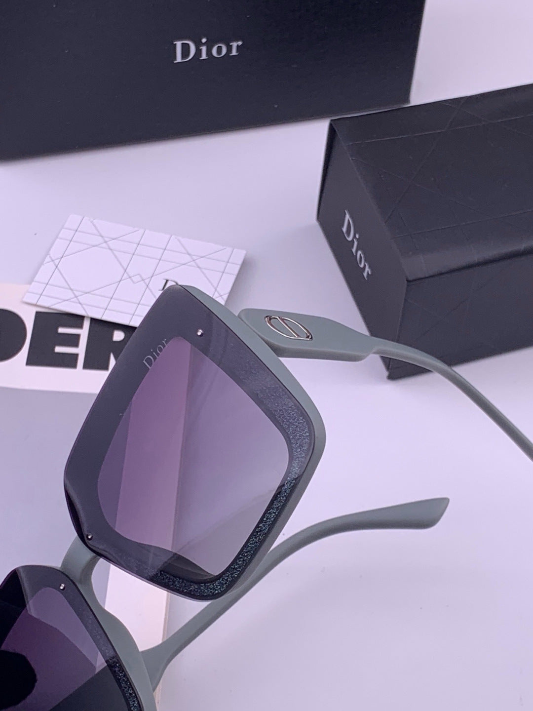 Dior D6227 Polarized Square Brown Lens Sunglasses for Men & Women - 449175 - detail image 3