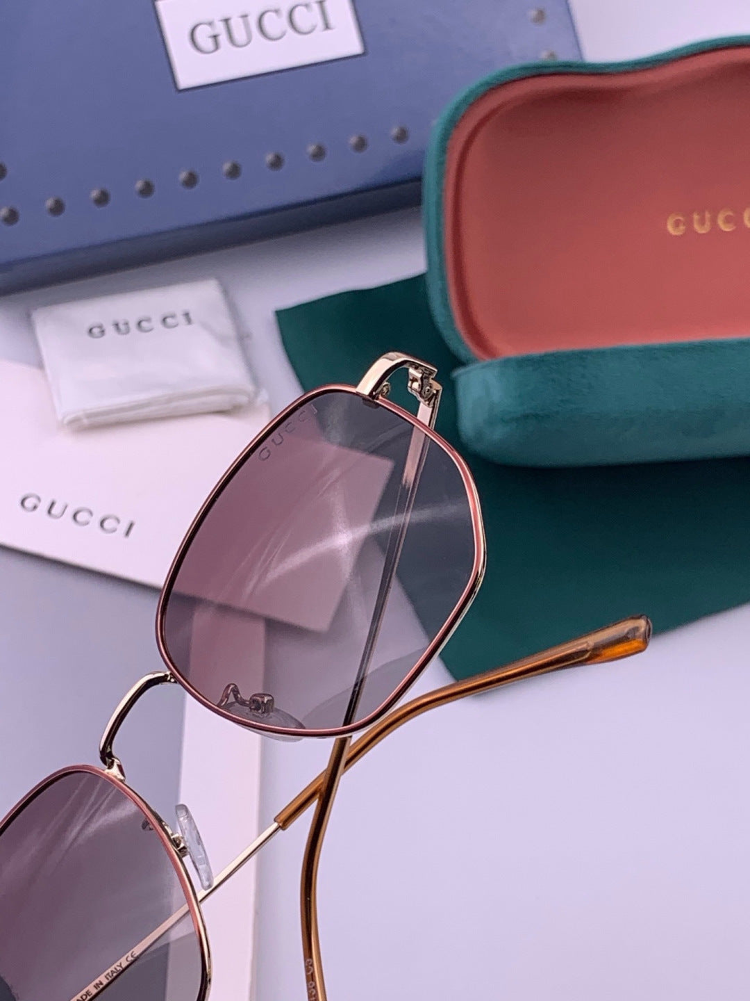 Gucci G9810 Polarized Oversized Black Lens Sunglasses for Men & Women - 448737 - detail image 5