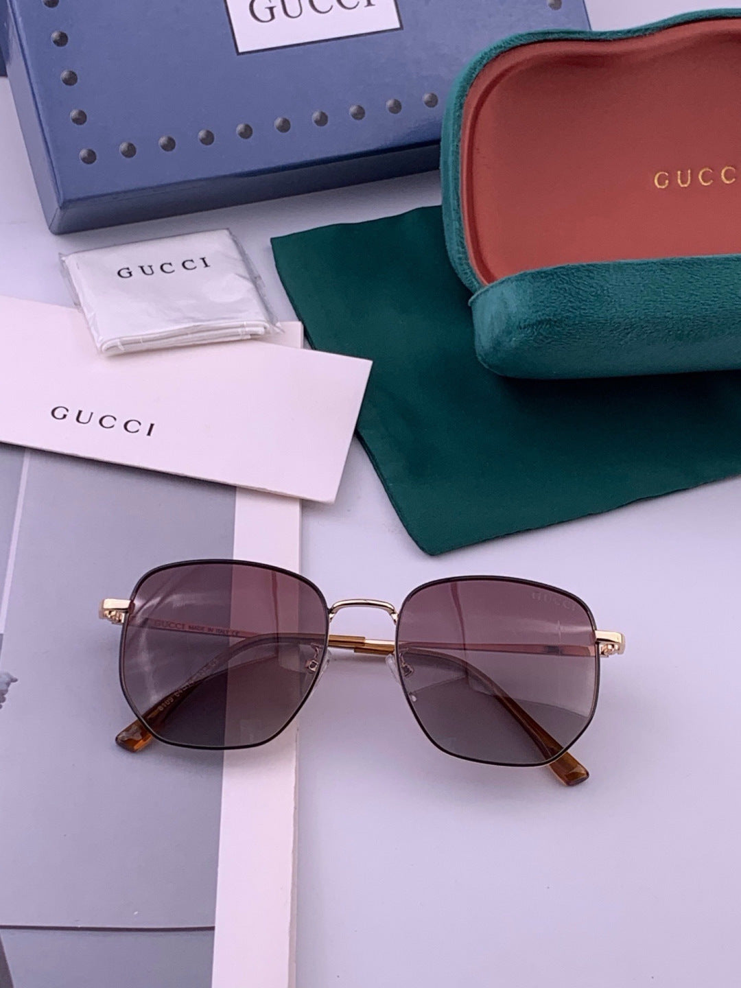 Gucci G9810 Polarized Oversized Black Lens Sunglasses for Men & Women - 448738 - detail image 5