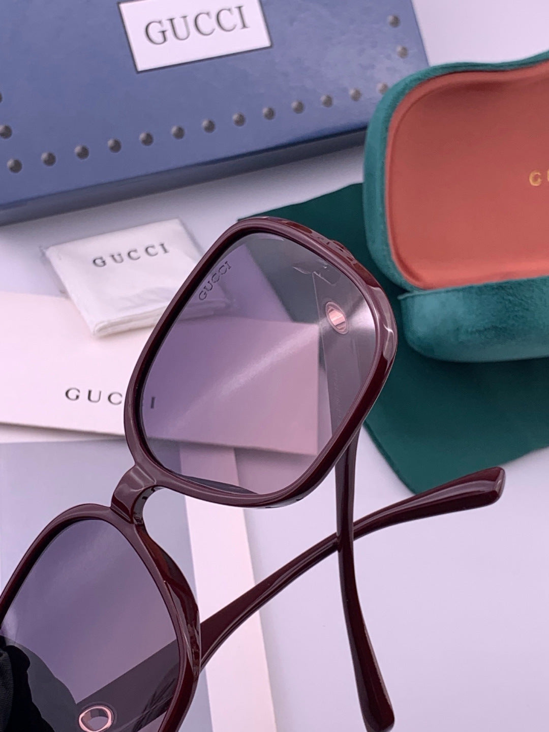 Gucci G0388 Round Red Lens Sunglasses for Men & Women - 448880 - detail image 3