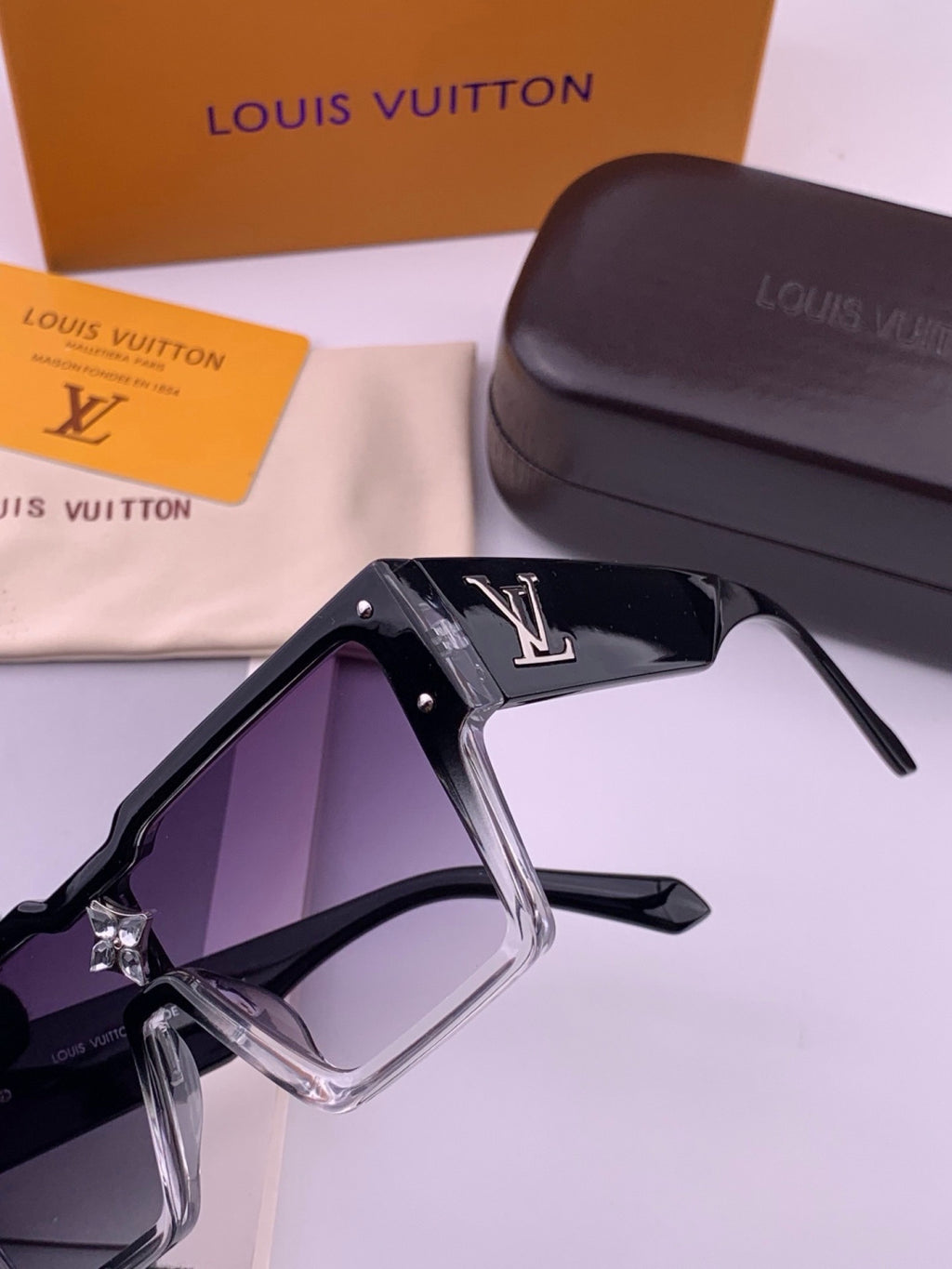 Louis Vuitton L7600 Square Black Lens Sunglasses for Women - 448506 - detail image 3