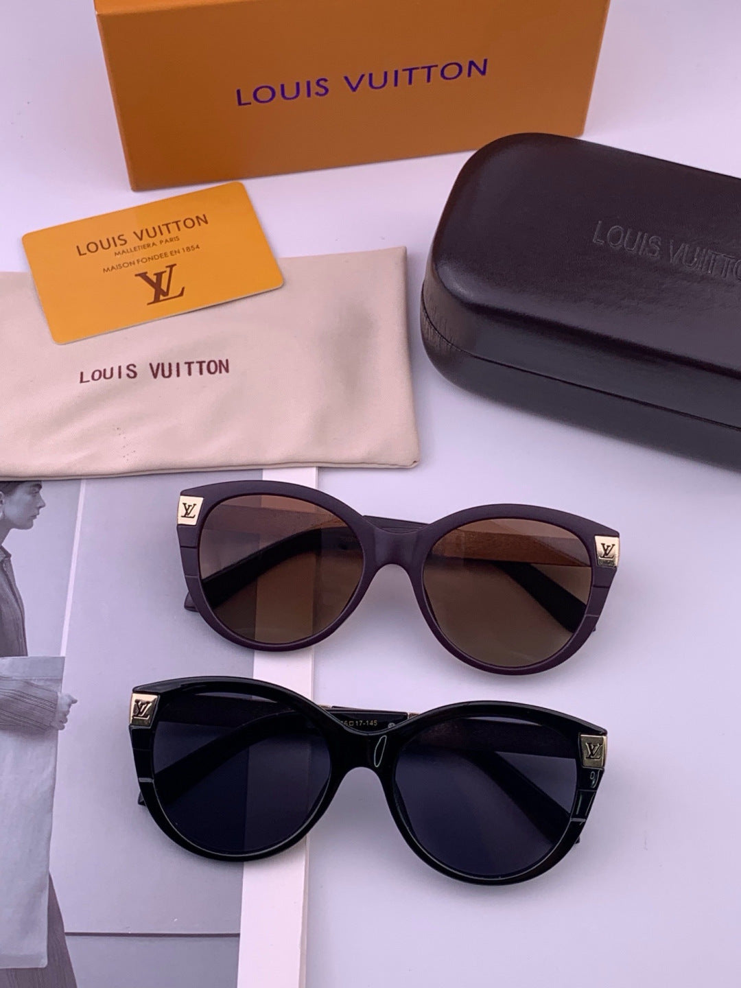 Louis Vuitton L87000 Oversized Black Lens Sunglasses for Men & Women - 448486 - detail image 8