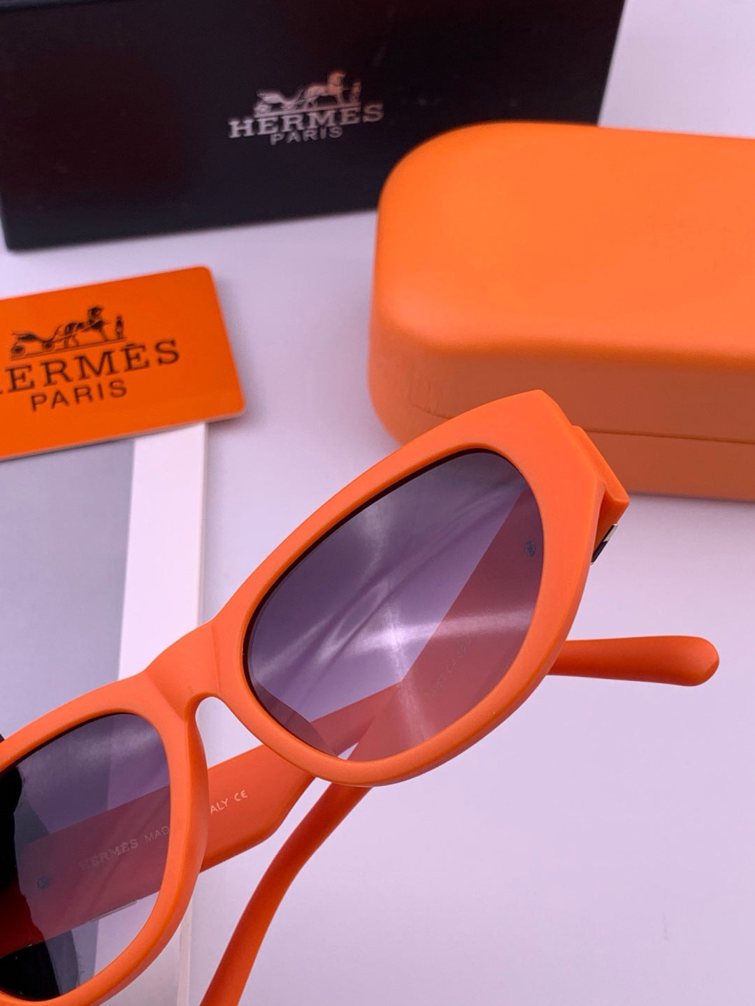Hermès H37005 Square Red Lens Sunglasses for Men & Women - 450029 - detail image 5