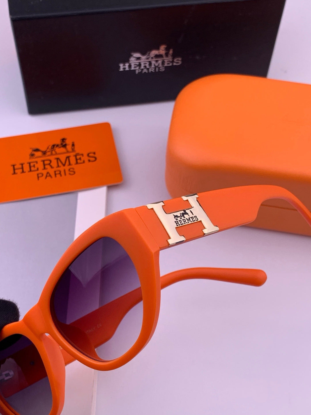Hermès H37005 Square Red Lens Sunglasses for Men & Women - 450029 - detail image 3