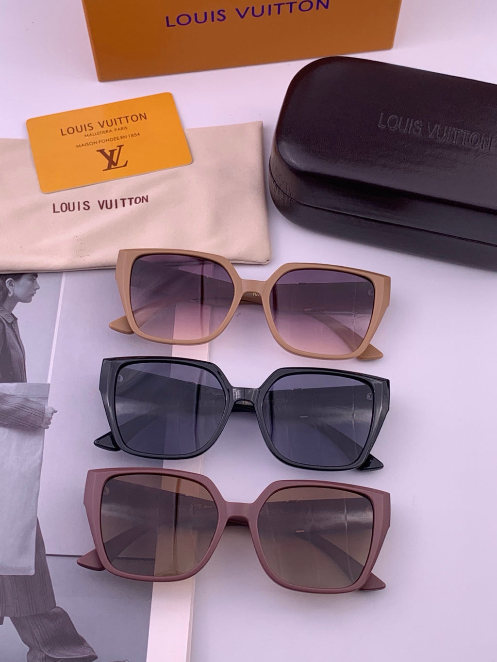 Louis Vuitton L77004 Oversized Purple Lens Sunglasses for Men & Women - 448491 - detail image 8