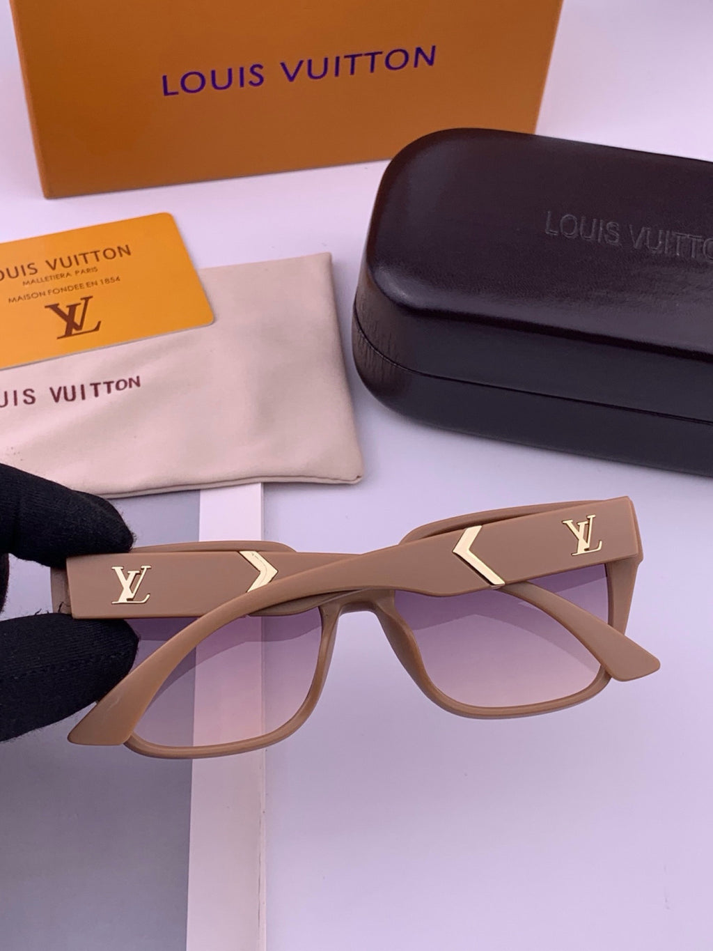 Louis Vuitton L77004 Oversized Purple Lens Sunglasses for Men & Women - 448491 - detail image 6