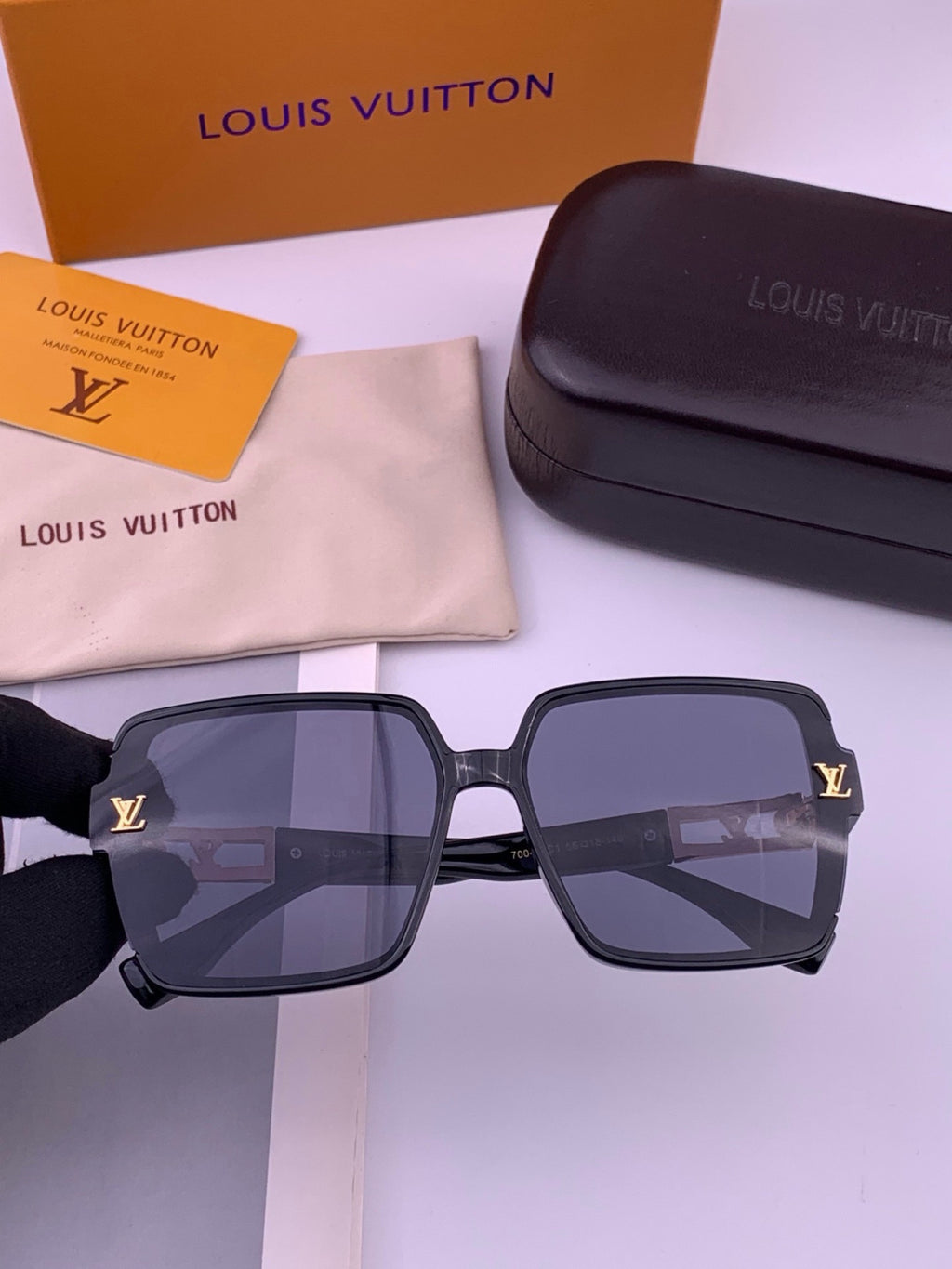 Louis Vuitton L77004 Oversized Blue Lens Sunglasses for Men & Women - 448493