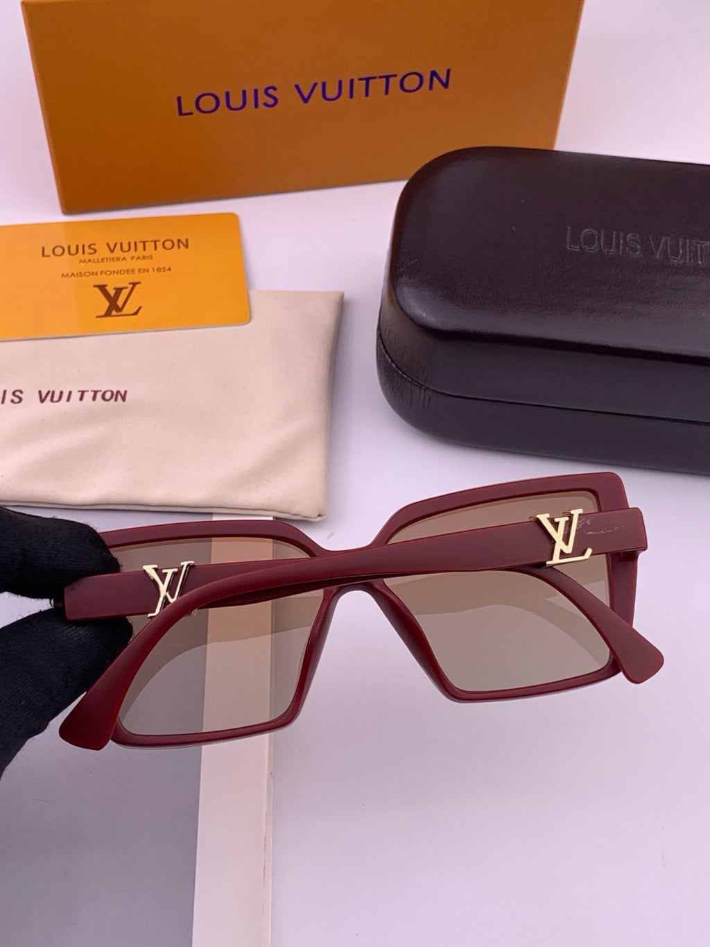 Louis Vuitton L57002 Oversized Purple Lens Sunglasses for Men & Women - 448495 - detail image 6