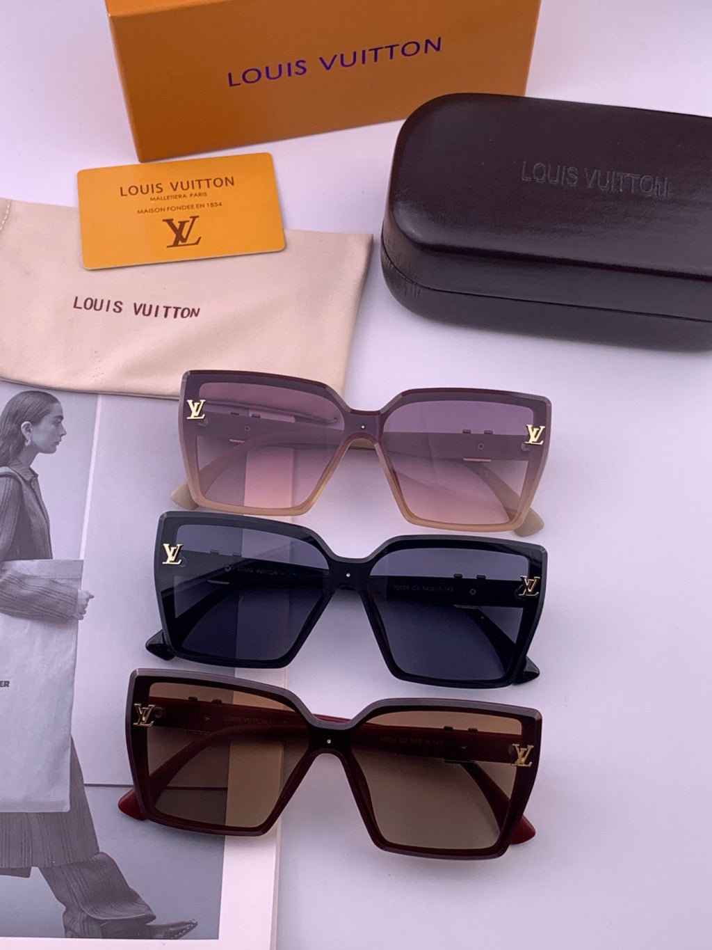 Louis Vuitton L57002 Oversized Black Lens Sunglasses for Men & Women - 448496 - detail image 8
