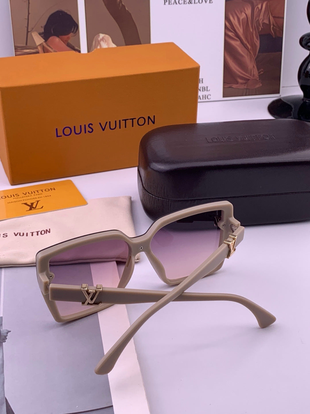 Louis Vuitton L57002 Oversized Purple Lens Sunglasses for Men & Women - 448497 - detail image 7