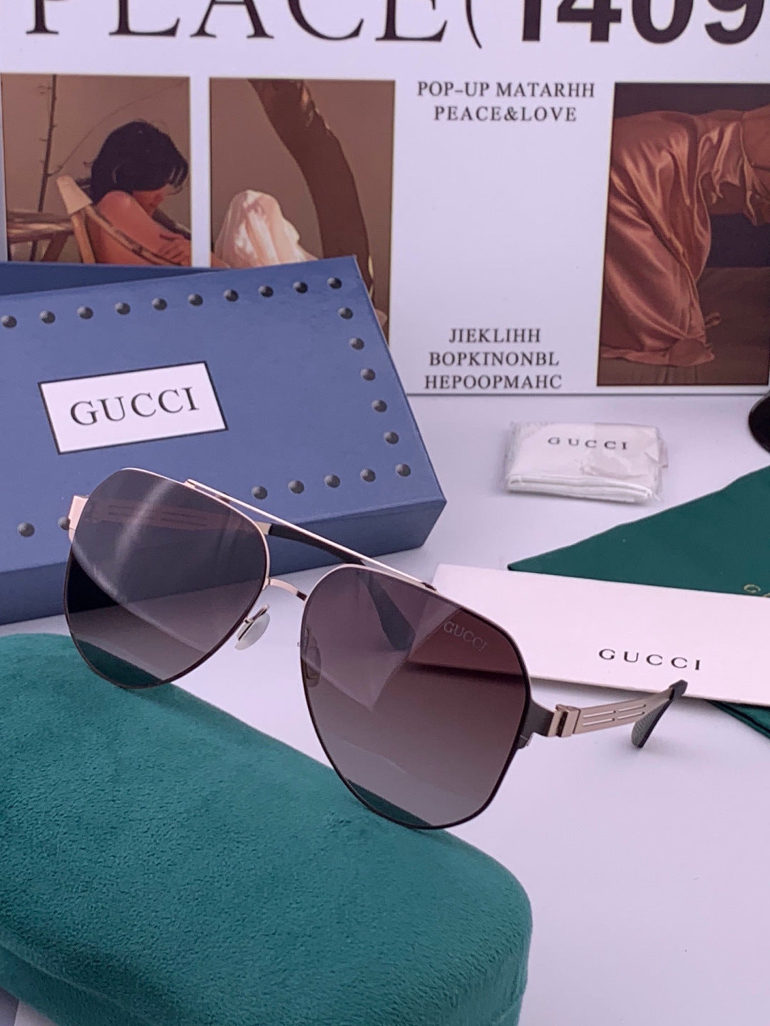Gucci G5809 Polarized Fashion Gold Lens Sunglasses for Men & Women - detail image 2