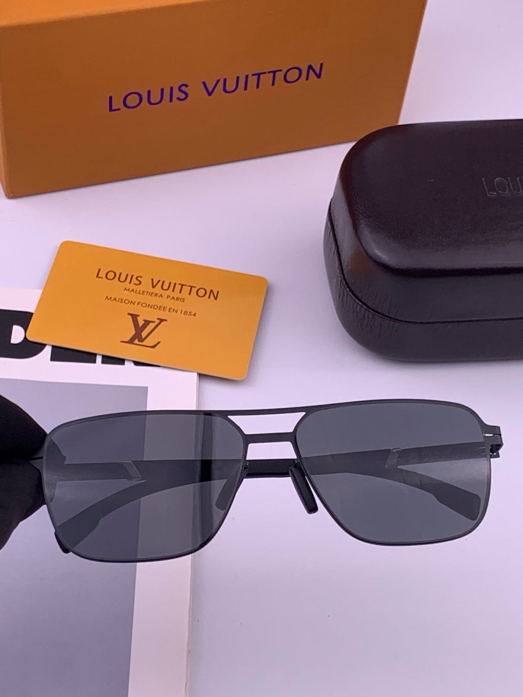 Louis Vuitton L816 Fashion Gold Lens Sunglasses for Men & Women