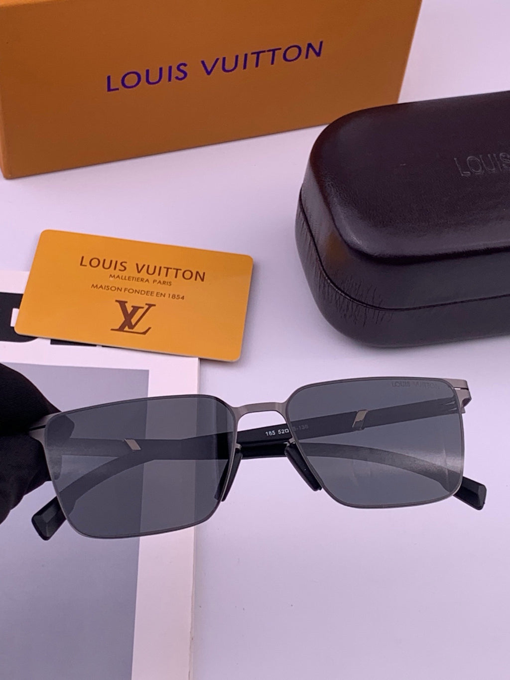 Louis Vuitton L516 Fashion Gold Lens Sunglasses for Men & Women