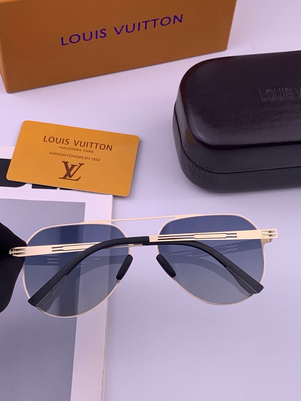 Louis Vuitton L39 Fashion Gold Lens Sunglasses for Men & Women - 448564 - detail image 4