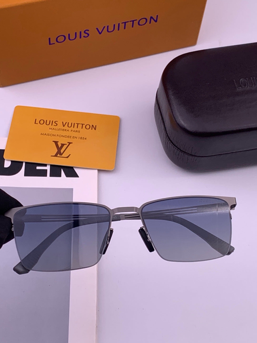 Louis Vuitton L510 Fashion Gold Lens Sunglasses for Men & Women - 448567
