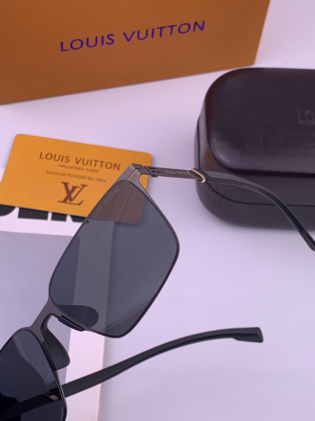 Louis Vuitton L316 Fashion Brown Lens Sunglasses for Men & Women - detail image 6