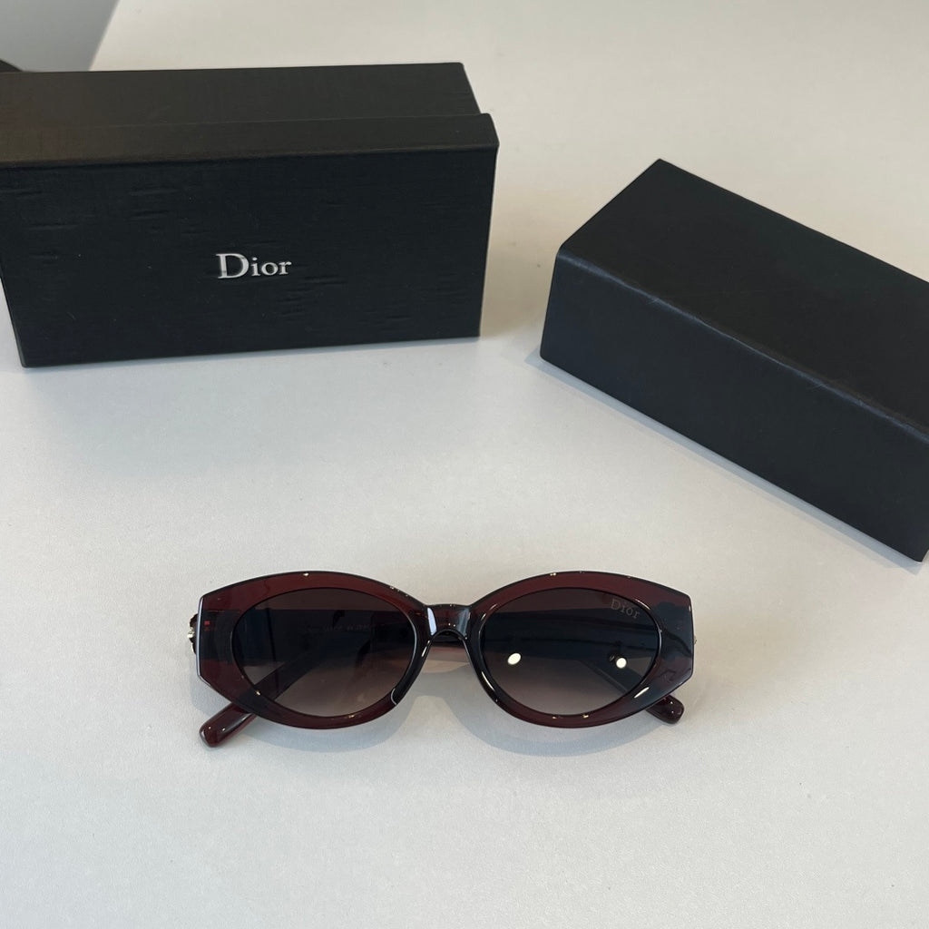 Dior Fashion Red Lens Sunglasses for Men & Women - 486775 - detail image 4