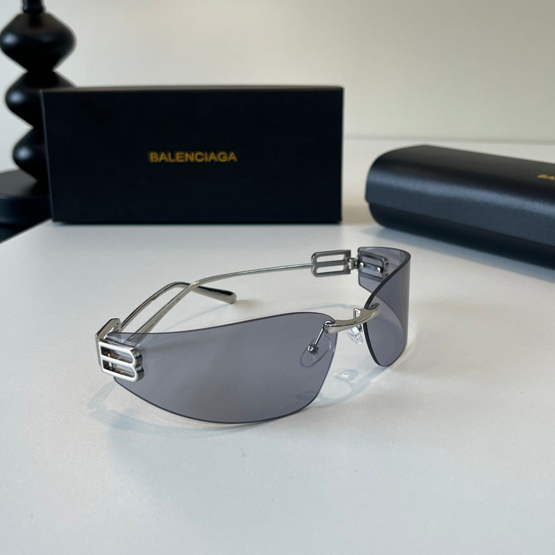 Balenciaga Rectangular Silver Lens Sunglasses for Men & Women - 466018 - detail image 4