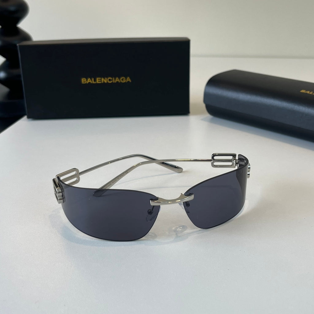Balenciaga Rectangular Silver Lens Sunglasses for Men & Women - 466020 - detail image 4