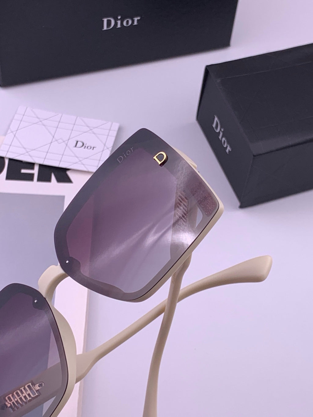 Dior D5290 Polarized Square Black Lens Sunglasses for Men & Women - 465369 - detail image 3