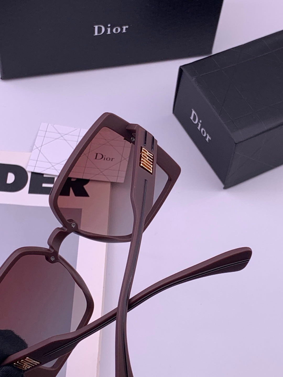 Dior D5290 Polarized Square Brown Lens Sunglasses for Men & Women - 465370 - detail image 4