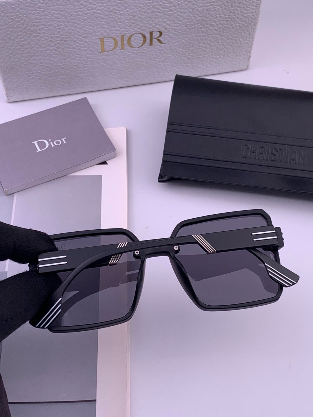 Dior CD8226 Polarized Square Brown Lens Sunglasses for Women - detail image 4