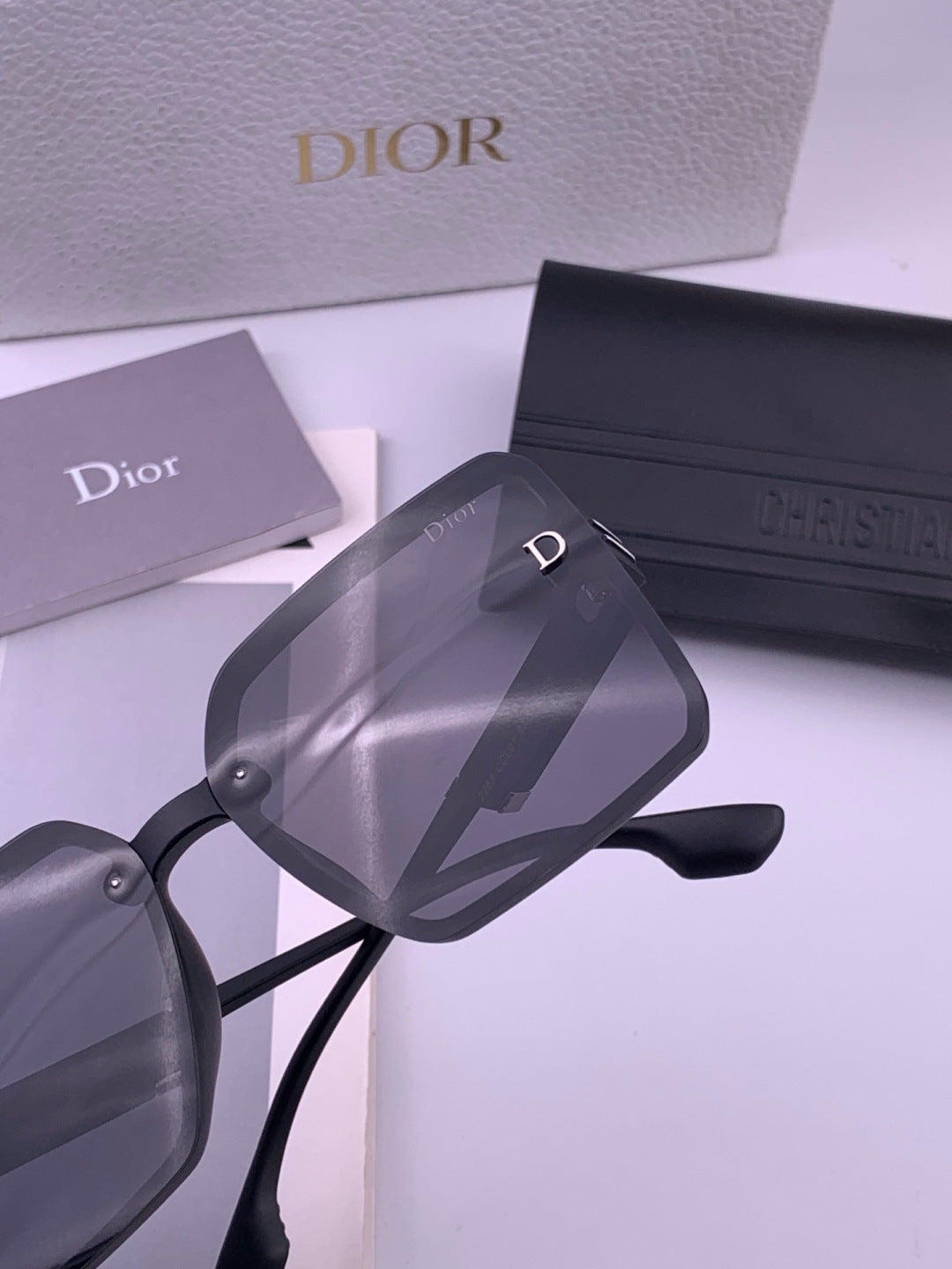 Dior CD8226 Polarized Square Brown Lens Sunglasses for Women - detail image 3