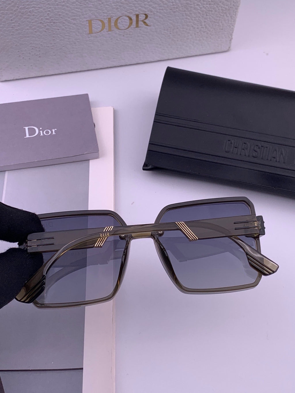 Dior CD8226 Polarized Square Gold Lens Sunglasses for Women - detail image 3