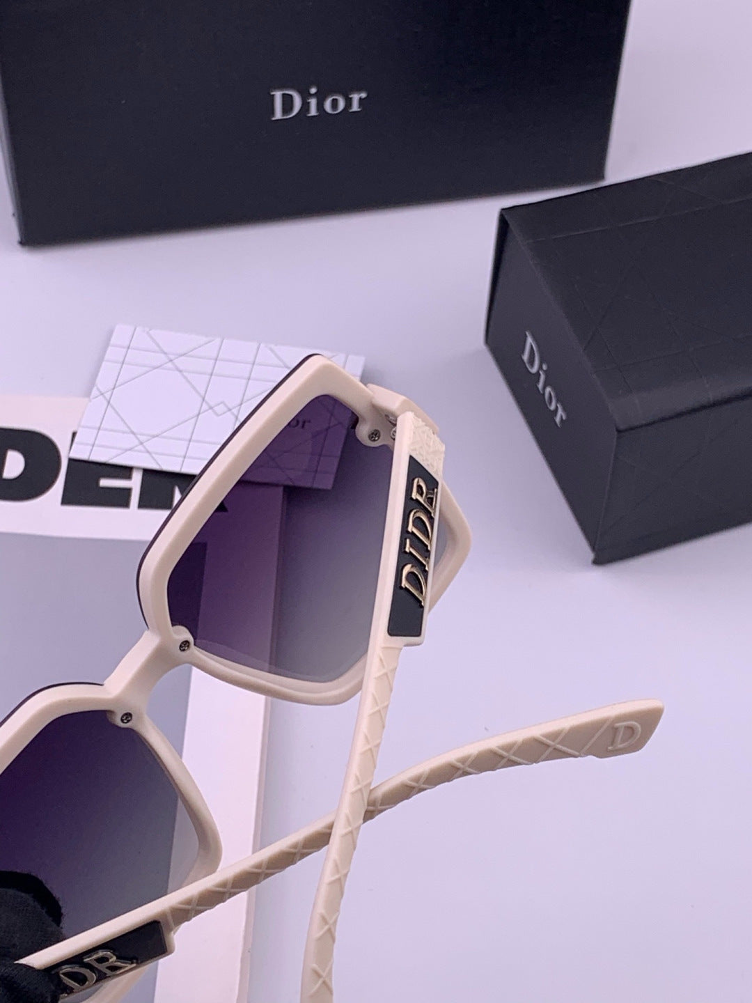 Dior D6514 Polarized Square Black Lens Sunglasses for Men & Women - 465377 - detail image 4