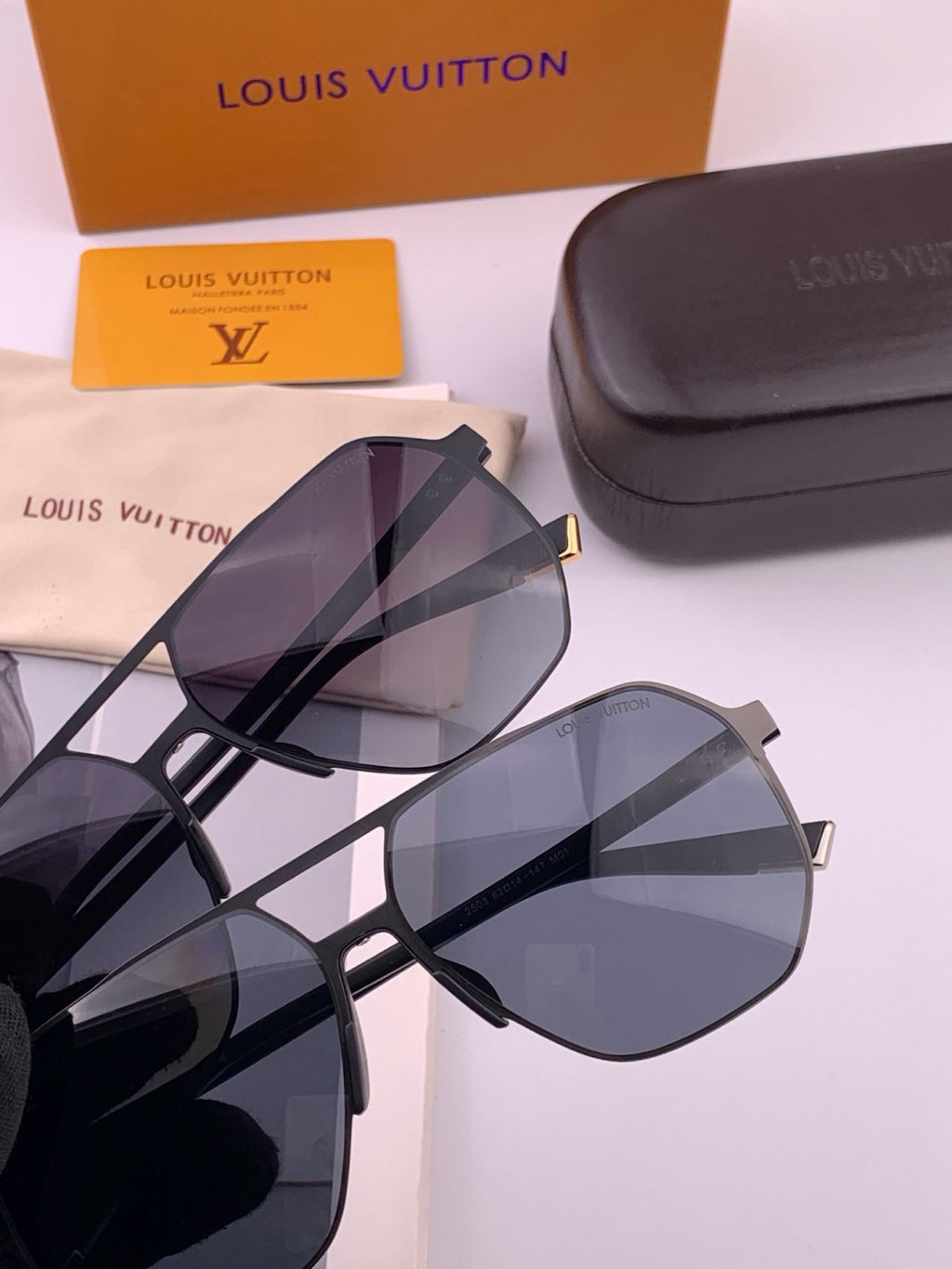 Louis Vuitton L3250 Polarized Aviator Orange Lens Sunglasses for Men - 464749 - detail image 5