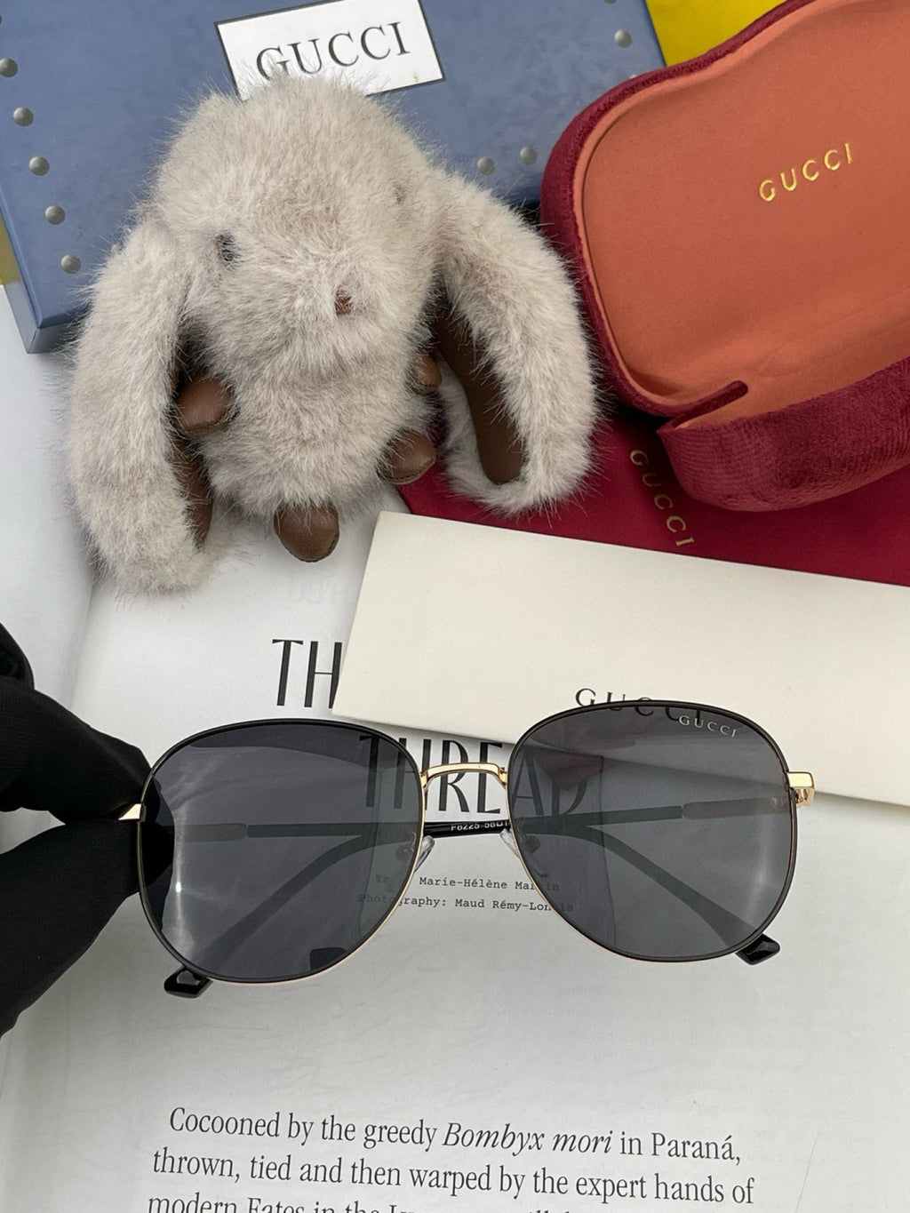 Gucci G5822 Polarized Oversized Gold Lens Sunglasses for Men & Women - 465021 - detail image 3