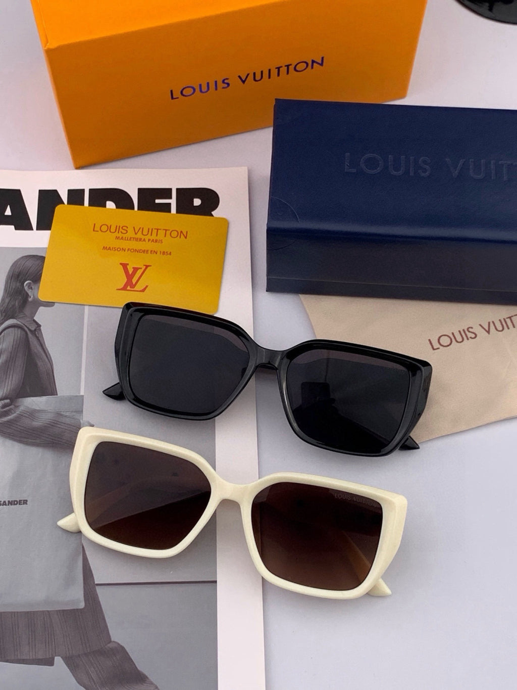 Louis Vuitton L6221 Square Black Lens Sunglasses for Men & Women - 464804 - detail image 7