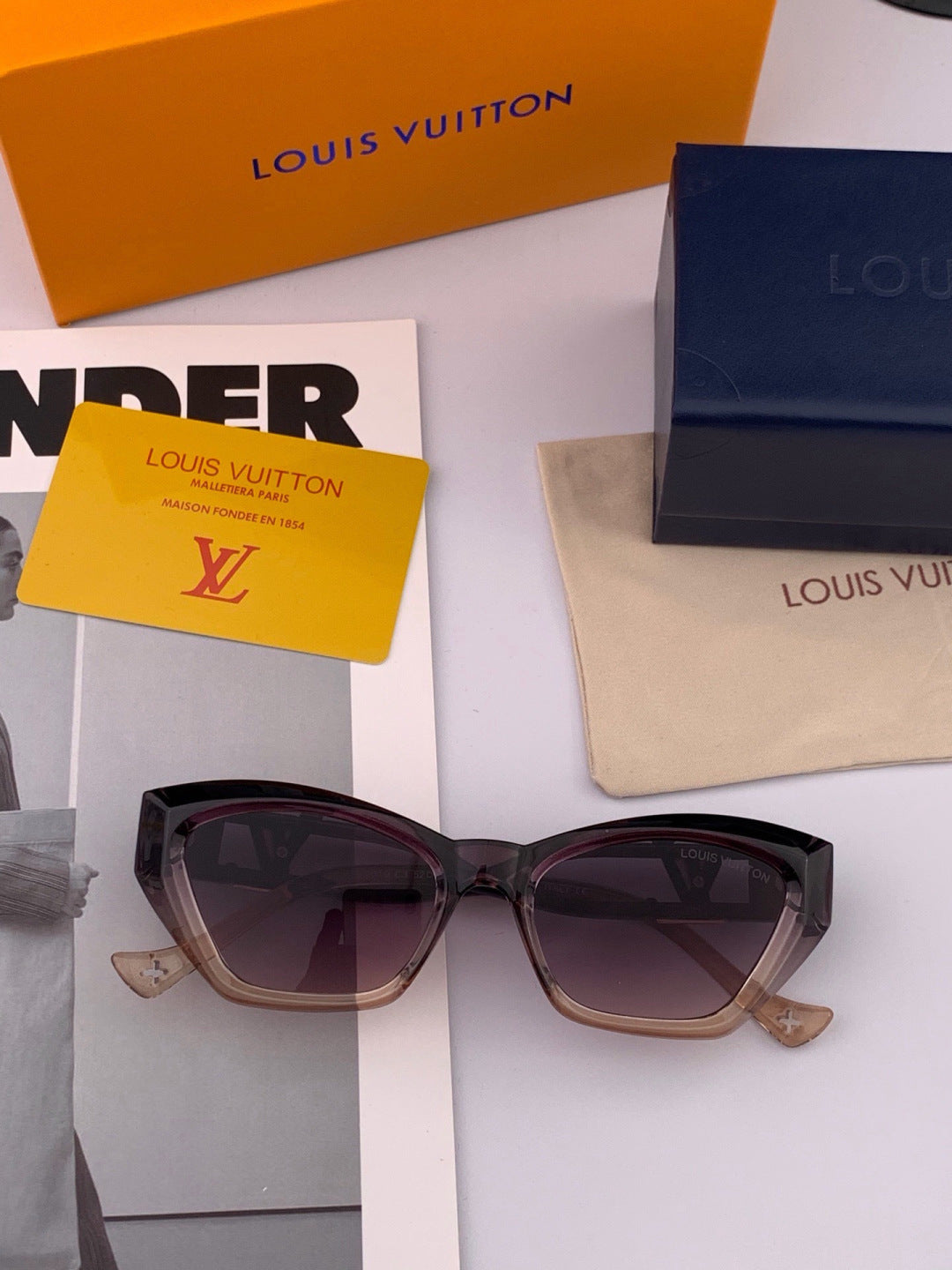 Louis Vuitton L4550 Square Black Lens Sunglasses for Men & Women - 464805 - detail image 2